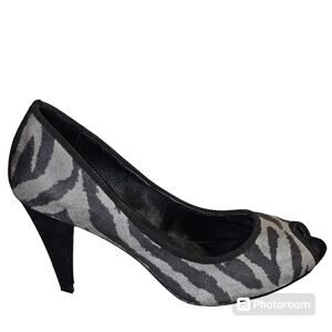 Donald J. Pliner "Fatima" Zebra Print Heels with Peep Toe Gray/Black Size 8.5 M